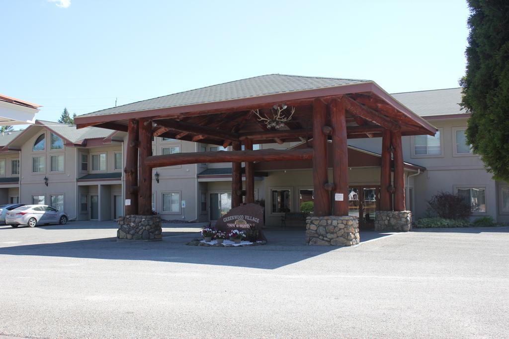 Greenwood Village Inn & Suites Kalispell Exterior photo