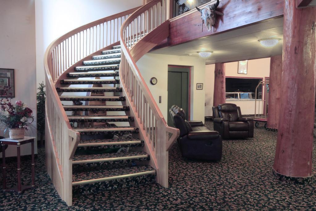 Greenwood Village Inn & Suites Kalispell Exterior photo